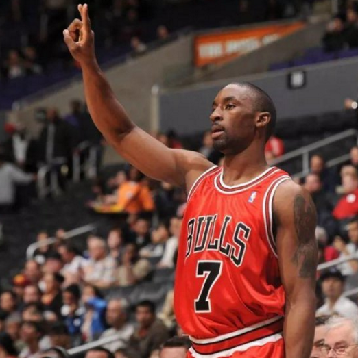 第六人——輝煌背後的隱忍者