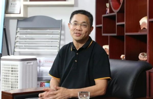 八成豬種靠進口，北大豬肉佬陳生：中國人吃肉不能看外國臉色｜|豬業視點