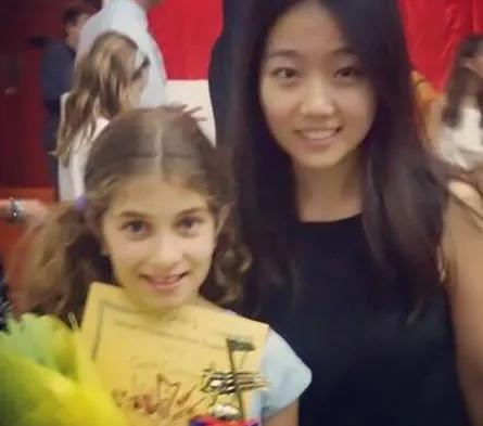 還記得《還珠格格》裡的“小鴿子”嗎？6歲入行，13歲隱退，31歲