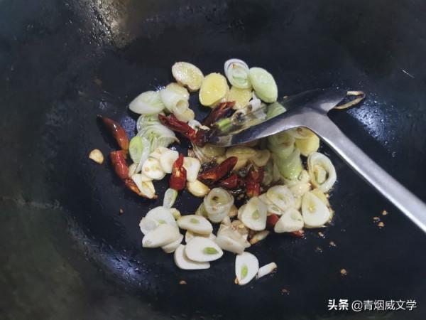 酸白菜豬肉燉粉條，做起來簡單又好吃