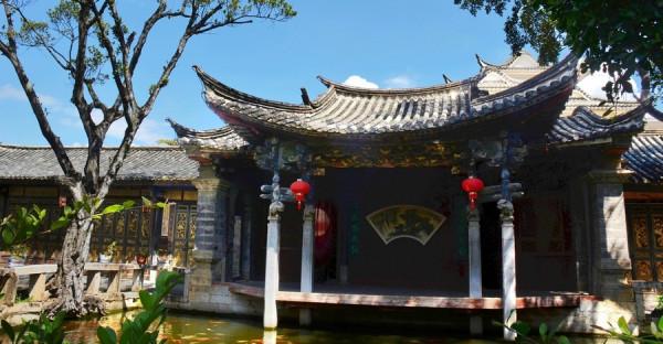 雲南一“鉅富豪宅”，堪稱雲南之冠，位於建水古鎮內