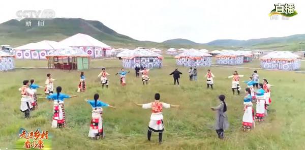 「走進鄉村看小康」旅遊帶動藏寨發展 藏寨尕秀村“秀一秀” 「走進鄉村看小康」旅遊帶動藏寨發展 藏寨尕秀村“秀一秀”