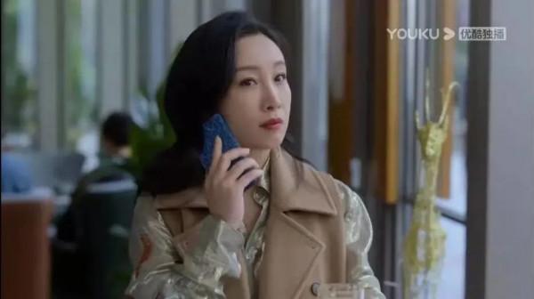 《小敏家》周迅LP大衣，秦海璐香奈兒…中產vs土豪畫風差多少？