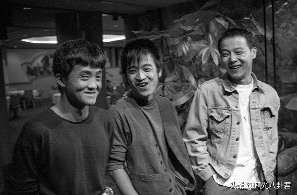 90年代走紅的搖滾歌手現狀，有人離世有人發瘋，竇唯一蹶不振