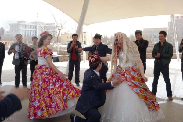 新疆的結婚習俗與其他城市有什麼不同? 新疆的結婚習俗與其他城市有什麼不同?