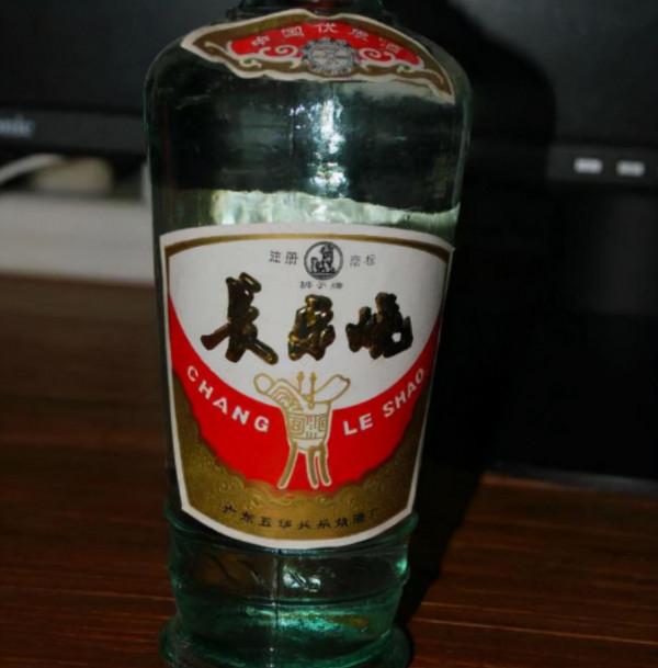 廣東無好酒？這4款都是口感不錯的好酒，可惜卻放在貨架上無人識