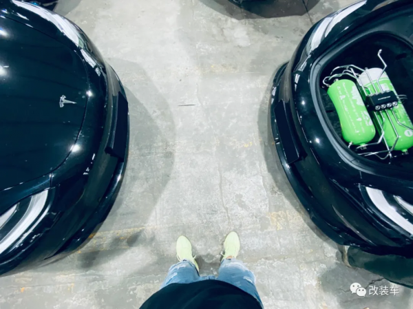 這輛特斯拉Model 3應該剎得住,提車之前剎車改件都準備好了 這輛特斯拉Model 3應該剎得住,提車之前剎車改件都準備好了