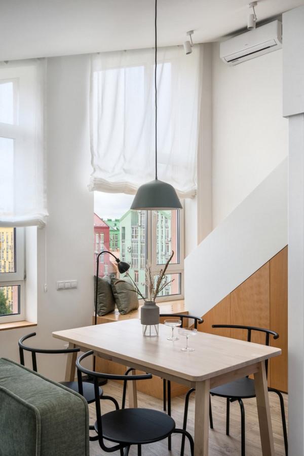 香港90後小姐姐，獨居30㎡狹窄閣樓，裝修完堪比百平大氣豪宅