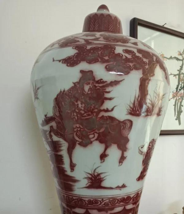 國寶發現記——元釉裡紅“孟德灞橋贈金”梅瓶賞析 國寶發現記——元釉裡紅“孟德灞橋贈金”梅瓶賞析