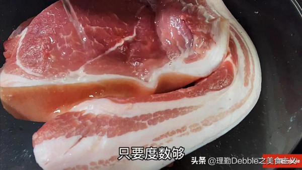 豬肉直接放醬油中泡2天,味道比臘肉都香,學會了你就是大廚 豬肉直接放醬油中泡2天,味道比臘肉都香,學會了你就是大廚