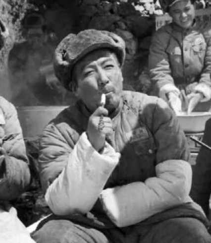 經典影片《英雄兒女》中的13位演員，只有三人在世