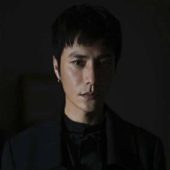 微博粉絲破億已經有四位了,下一位是誰,你們認識嗎? 微博粉絲破億已經有四位了,下一位是誰,你們認識嗎?