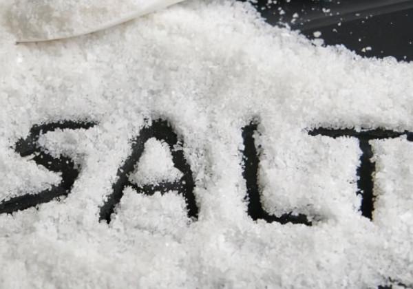 吃鹽越少越好?重口味雖然會影響健康,但不吃鹽會更嚴重 吃鹽越少越好?重口味雖然會影響健康,但不吃鹽會更嚴重