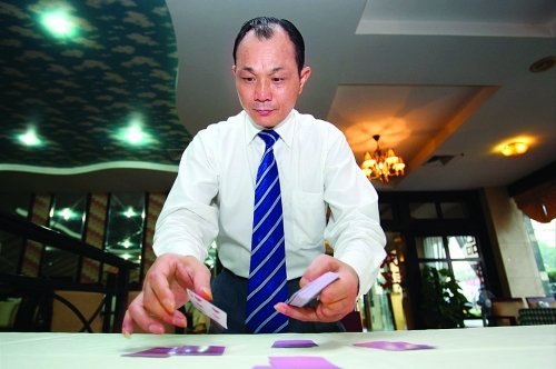 這6位&OpenCurlyDoubleQuote;賭王&rdquo;，有的被抓捕，有的失去腿，有的被綁架