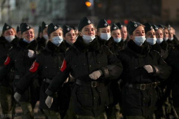 同為資本主義制度，美國為什麼不接納實力不濟的俄羅斯？