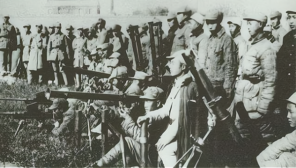 準備進軍東北，剛將大批武器送出，卻接到命令：就地阻擊敵3個軍