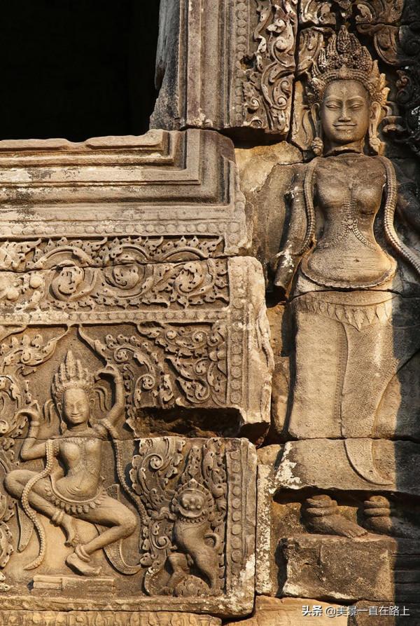 意象裡的吳哥1—巴戎廟,晨光裡金色的微笑 意象裡的吳哥1—巴戎廟,晨光裡金色的微笑