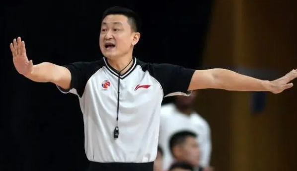 葉楠可不是一般人,懟過杜鋒李春江,吼懵楊鳴,結果出事了 葉楠可不是一般人,懟過杜鋒李春江,吼懵楊鳴,結果出事了