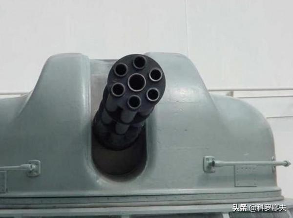 狠起來連自己都打，印國產航母近防炮奇葩設計，就問你怕不怕？