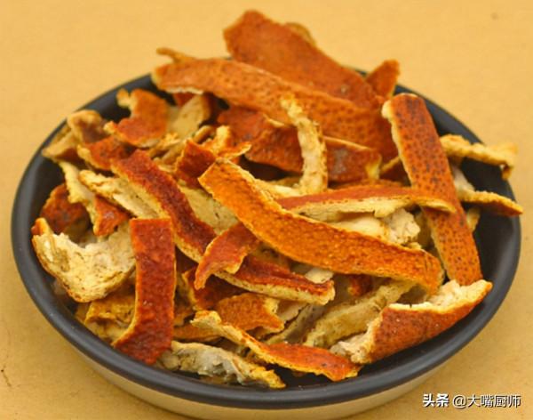 吃桔子別扔掉桔皮，蒸一蒸曬一曬，不用花錢好處還很多，建議收藏