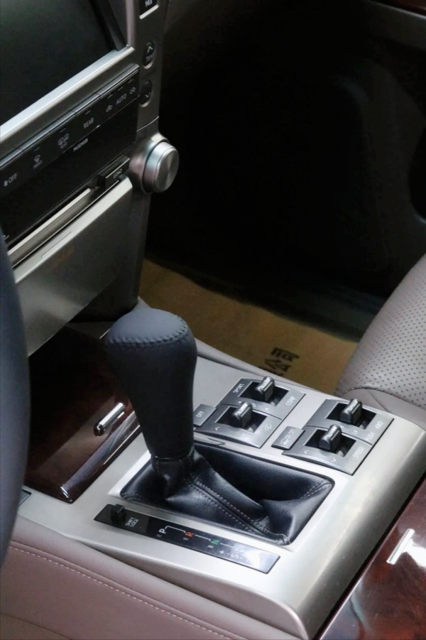 怪獸修車：翻新一輛13年的雷克薩斯GX460，最終滿血復活變新車