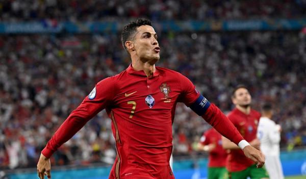 偉大的3-0!C羅國家隊第112球,甩開梅西33球,職業生涯第791球 偉大的3-0!C羅國家隊第112球,甩開梅西33球,職業生涯第791球