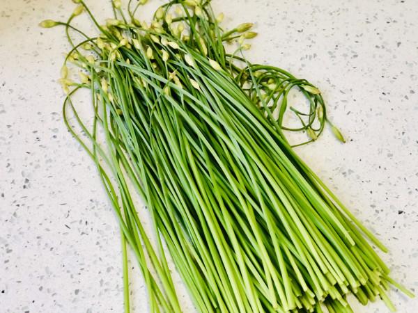 入秋後，雞蛋和它才是“絕配”，營養美味，香味四溢，上桌就光碟