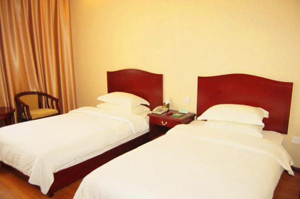 不搞點大動作，怎敢驚擾您||玉京溫泉邀您免費泡溫泉啦！