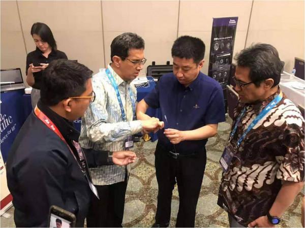 從醫30多年來,致力於複雜冠脈病變的研究和治療——汝磊生:奉獻和創新 只為“心”生 從醫30多年來,致力於複雜冠脈病變的研究和治療——汝磊生:奉獻和創新 只為“心”生