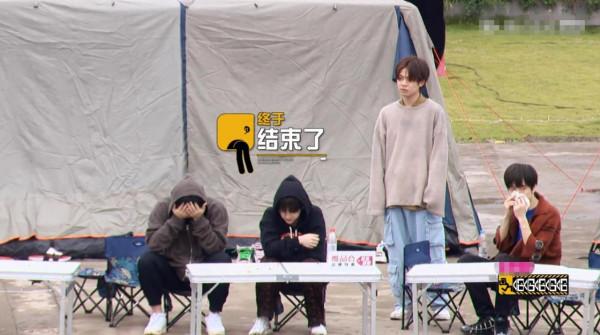 《哈哈哈哈哈》陳赫籃球賽意外受傷,八人吃火鍋點了三萬七 《哈哈哈哈哈》陳赫籃球賽意外受傷,八人吃火鍋點了三萬七