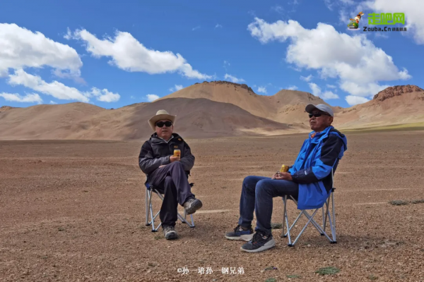 花甲之年，親兄弟攜手共駕35000公里，走過一趟刻骨銘心的旅行