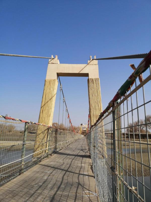 初冬的羅布人村寨