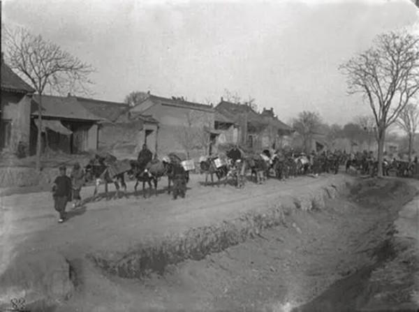 我軍副司令在銀川遇害,上級下令:一個軍全軍出動,連夜抓捕真兇 我軍副司令在銀川遇害,上級下令:一個軍全軍出動,連夜抓捕真兇