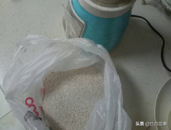 春節3種&OpenCurlyDoubleQuote;廢料&rdquo;，都是養花&OpenCurlyDoubleQuote;寶貝&rdquo;，透氣疏水強，補肥效果好