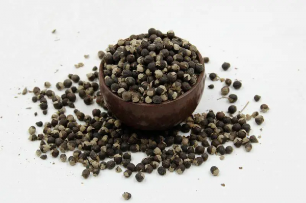 一味金代名方：神效黃芪湯，六味中藥，既治渾身麻，又養血明目