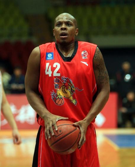 山西名宿邦奇威爾斯季後賽大戰馬刺，吃飯睡覺打馬刺