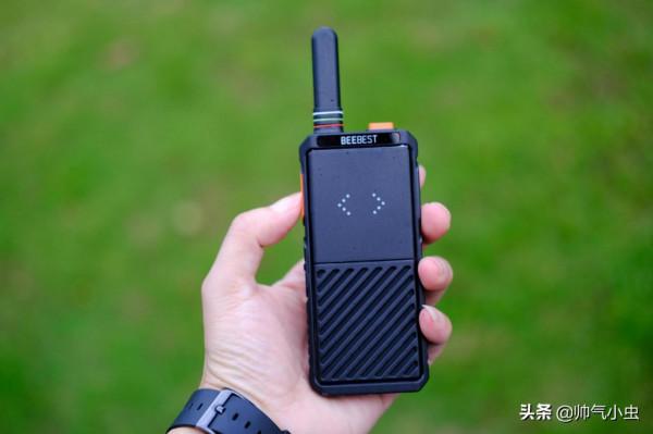 最遠10公里通話，像手機一樣薄？小米生態鏈極蜂超薄對講機開箱