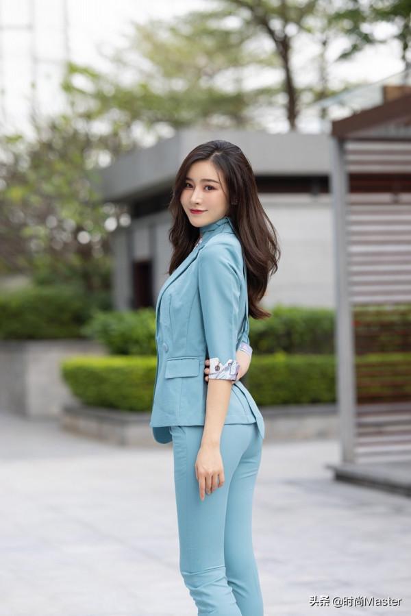 藍色職業裝這樣穿,簡約幹練又時尚 藍色職業裝這樣穿,簡約幹練又時尚
