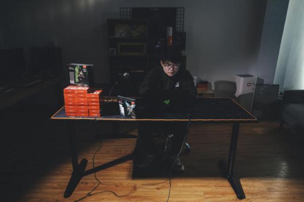 一切只為生產力:安德斯特L型電競桌初體驗 一切只為生產力:安德斯特L型電競桌初體驗