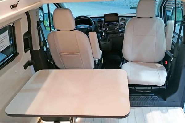 全新一代福特全順加持，太搶眼！這款B型房車太適合2人使用