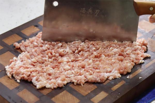 豬肉這吃法太舒坦了,餓了饞了來一片,越嚼越香,做法還不難 豬肉這吃法太舒坦了,餓了饞了來一片,越嚼越香,做法還不難