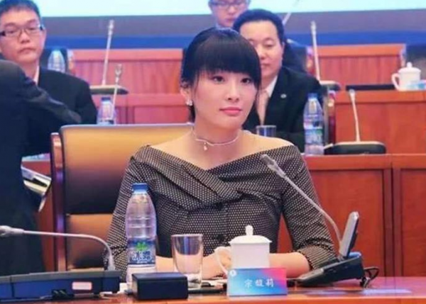 娃哈哈公主宗馥莉：身價800億40歲還單身，成父親宗慶後的心病