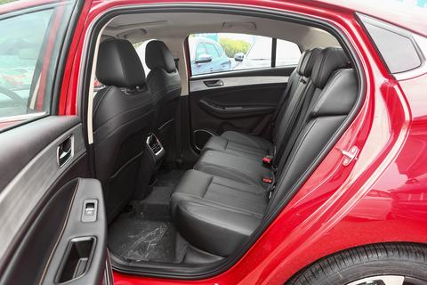 評測奇瑞艾瑞澤5 PLUS，外觀個性，搭載1&period;5T發動機