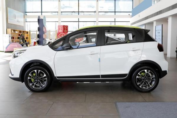 車長4.05米純電續航322km，頂配售價6.88萬，帶你看EX3 功夫牛