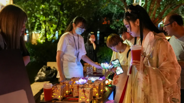月圓橋邊夜,烏鎮重現1300年中秋全景圖 | 烏鎮·旅訊 月圓橋邊夜,烏鎮重現1300年中秋全景圖 | 烏鎮·旅訊