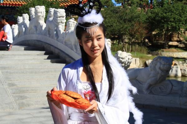 后羿能射日，他為何不把月亮射下來？