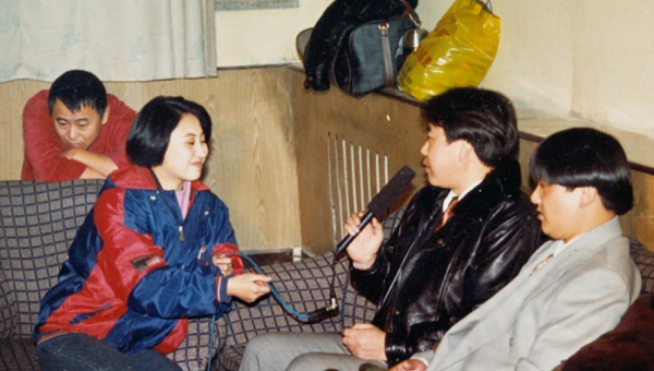 27歲洛桑車禍當晚：朋友聚會上被外國人輕視，聚會沒結束就走了