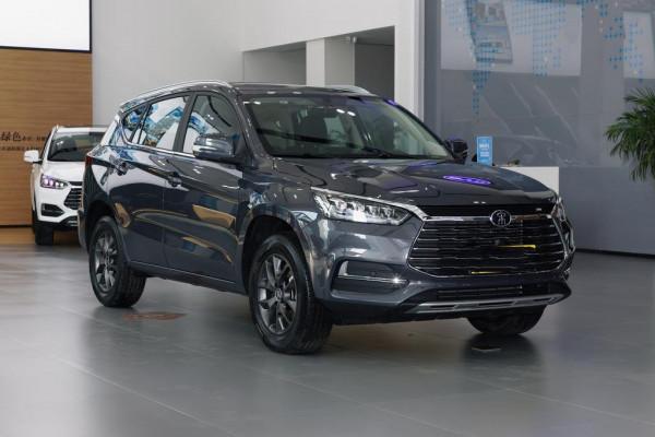 頂配才9.38萬，和榮放差不多大，1.5T動力+前後獨懸，比亞迪宋