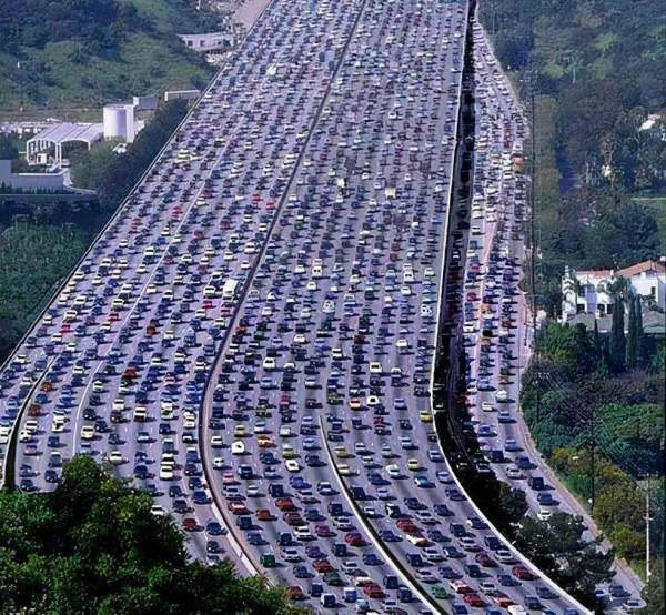 一個無聊的國外網友在網路上釋出的資訊