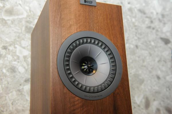 音樂的好夥伴：KEF Q350書架式音箱+Rotel A11合併式功放